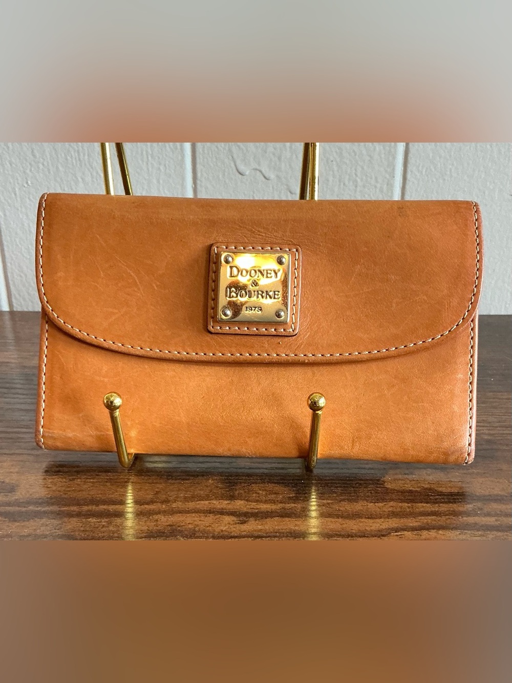 VTG Dooney & Bourke Tan Genuine Leather Continental Wallet Envelope Clutch